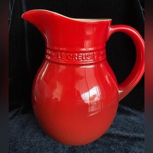 Le Creuset Cerise Large 3 Quart Pitcher Cherry Red Perfect RARE Large Size